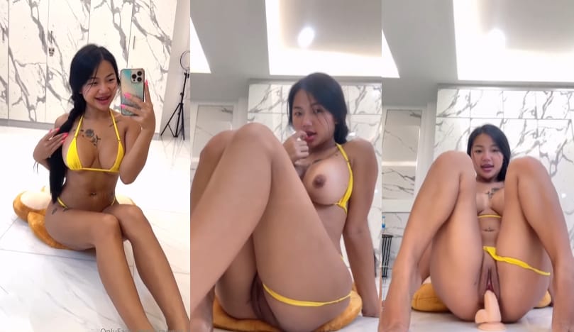 Praewasian bigo Onlyfans  หลุดน้องแพรวผิวสีน้ำผึ้งหุ่นดี ใส่บิกินี่สีเหลืองขึ้นขย่มดิลโด้แท่งโปรดไม่ยั้ง