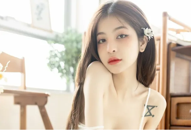 ชาเบลล์ ณัชชา เกมเมอร์สาวตัวท็อป เสน่ห์เกินต้าน จากหน้าจอสตรีมสู่ดาวเด่นที่ใครก็อยากติดตาม
